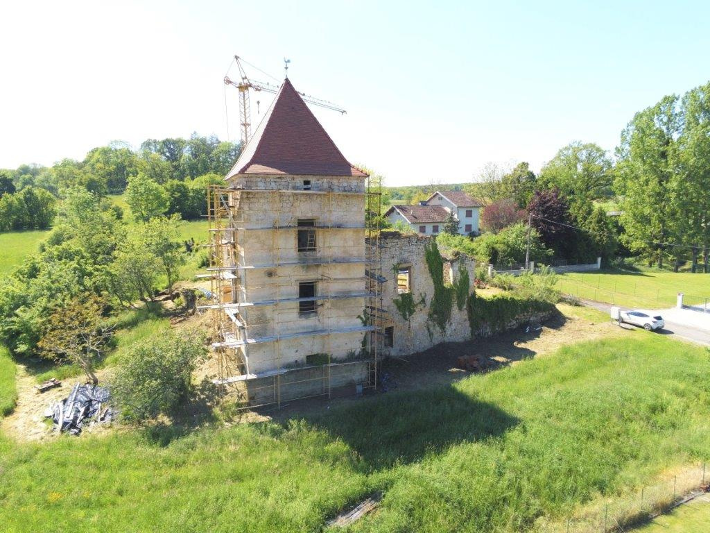 Vente Entre Luxeuil Et Vesoul Ruine De Chateau Fort Sur Terrain De 10 226 M Environ Py Immobilier